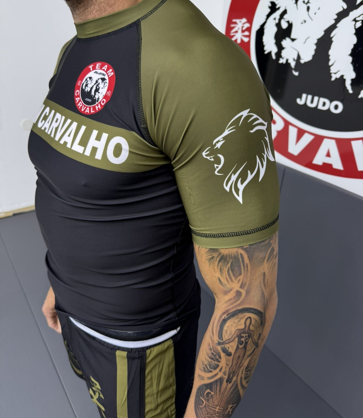 The Ganbaru Rash Guard (limited edition)